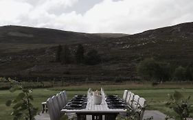 Gairnshiel Lodge